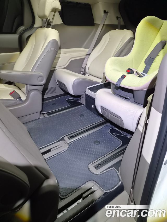 Kia Carnival (IV) Gasoline 9-seater Limousine(Special vehicle) 2023 — фото 6