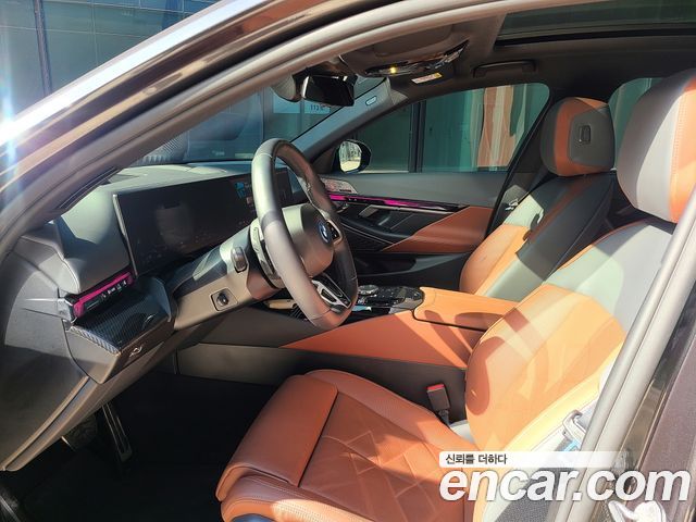 BMW 5 Series (G60) 530e M Sport 2025 — фото 4