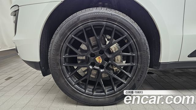 Porsche Macan 3.0 S Diesel 95B 2017 — фото 5