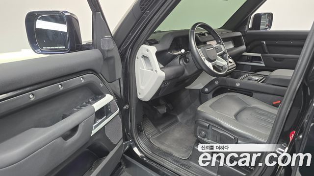 Land Rover Defender (L663) 110 D240 Launch Edition 2020 — фото 10