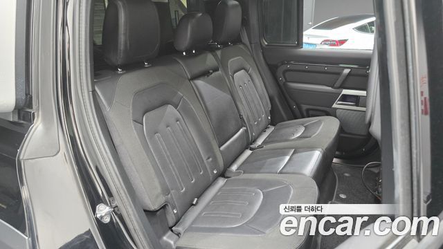 Land Rover Defender (L663) 110 D240 Launch Edition 2020 — фото 12