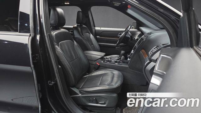 Ford Explorer 2.3 Limited 4WD 5th 2019 — фото 11