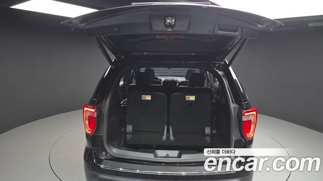 Ford Explorer 2.3 Limited 4WD 5th 2019 — фото 20