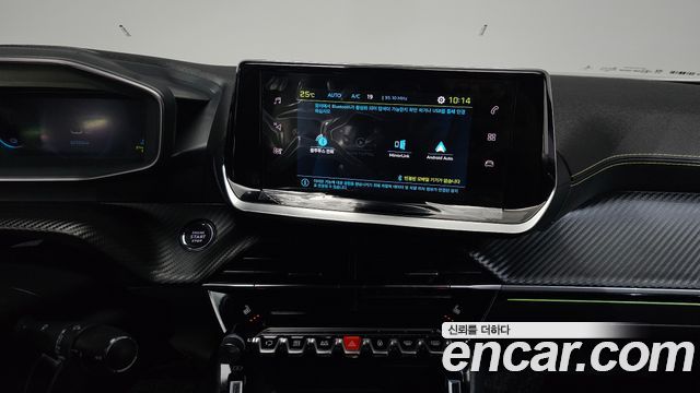 Peugeot e-2008 (II) EV GT 2023 — фото 14