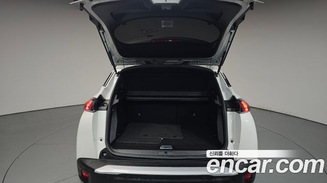 Peugeot e-2008 (II) EV GT 2023 — фото 20