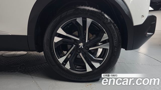 Peugeot e-2008 (II) EV GT 2023 — фото 21