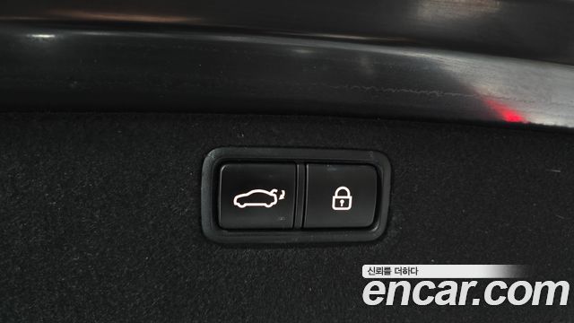 Genesis G80 3.3 GDI AWD Premium Luxury 2018 — фото 17