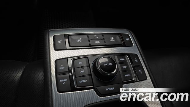 Genesis G80 3.3 GDI AWD Premium Luxury 2018 — фото 19
