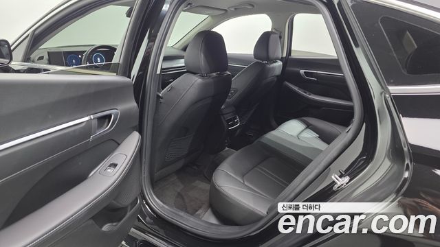 Hyundai Sonata The Edge (DN8) 2.0 Exclusive 2024 — фото 12