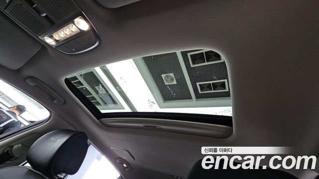 Genesis G90 3.3 T AWD Premium Luxury 2019 — фото 18