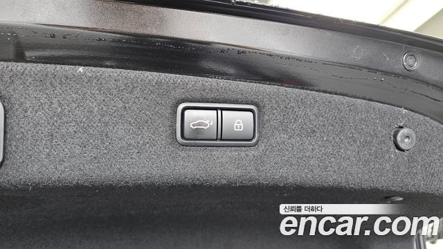 Genesis G90 3.3 T AWD Premium Luxury 2019 — фото 27