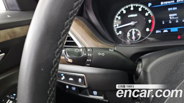 Genesis G90 3.3 T AWD Premium Luxury 2019 — фото 34