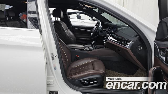 BMW 5 Series (G30) 520d xDrive M Sport Package Plus 2018 — фото 15
