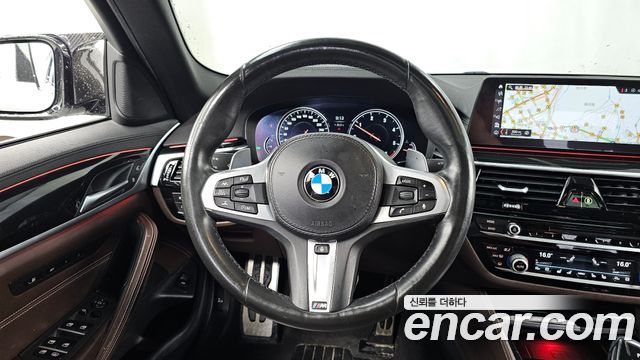 BMW 5 Series (G30) 520d xDrive M Sport Package Plus 2018 — фото 17