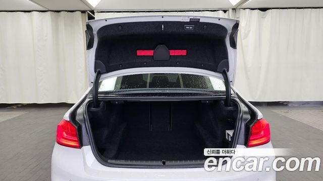 BMW 5 Series (G30) 520d xDrive M Sport Package Plus 2018 — фото 24