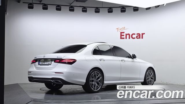 Mercedes-Benz E-Class (W213) E220d 4MATIC AMG Line 2021 — фото 2