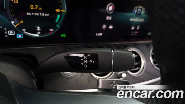 Mercedes-Benz E-Class (W213) E220d 4MATIC AMG Line 2021 — фото 9