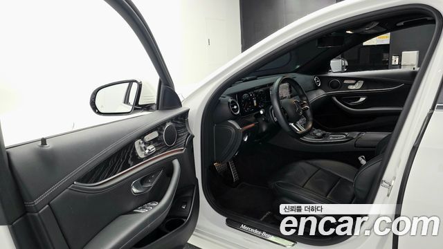 Mercedes-Benz E-Class (W213) E220d 4MATIC AMG Line 2021 — фото 10