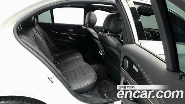 Mercedes-Benz E-Class (W213) E220d 4MATIC AMG Line 2021 — фото 12