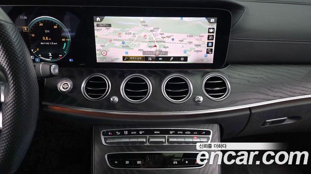 Mercedes-Benz E-Class (W213) E220d 4MATIC AMG Line 2021 — фото 15