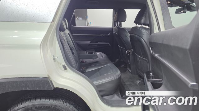 KG Mobility (SsangYong) Torres Gasoline 1.5 2WD T5 2023 — фото 11
