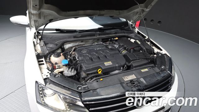 Volkswagen Jetta 2.0 TDI BlueMotion Premium 6th 2015 — фото 6
