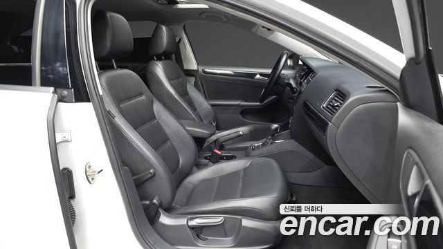 Volkswagen Jetta 2.0 TDI BlueMotion Premium 6th 2015 — фото 11