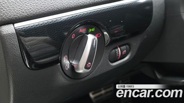 Volkswagen Jetta 2.0 TDI BlueMotion Premium 6th 2015 — фото 16