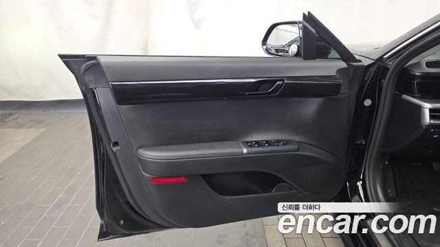 Hyundai Grandeur (GN7) 2,5 Gasoline 2WD Premium 2023 — фото 24