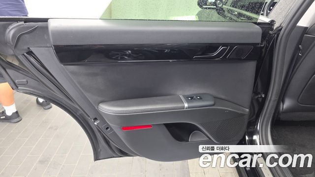 Hyundai Grandeur (GN7) 2,5 Gasoline 2WD Premium 2023 — фото 25