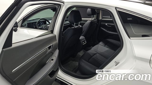 Hyundai Sonata The Edge (DN8) 1.6 Turbo Exclusive 2024 — фото 16