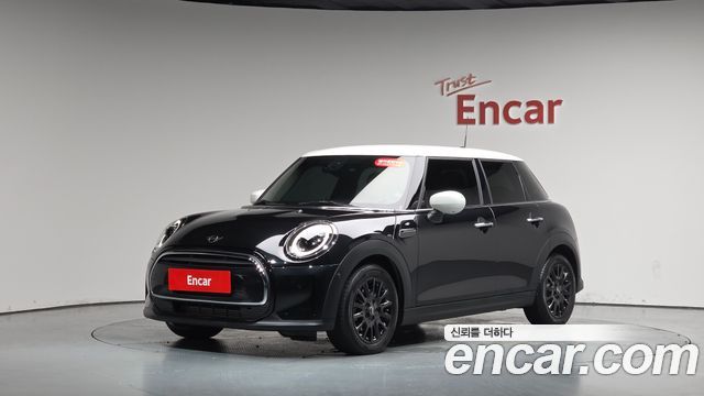 MINI Cooper 5Door Classic Third Generation 2024 — фото 11