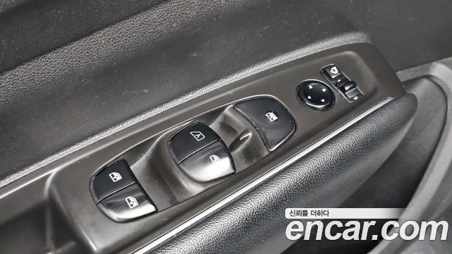 Renault Korea QM6 Diesel 2WD LE 2018 — фото 17