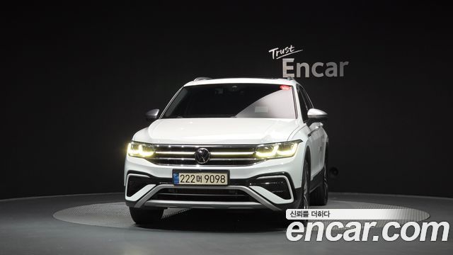 Volkswagen Tiguan Allspace 2.0 TSI Prestige 2023 — фото 3