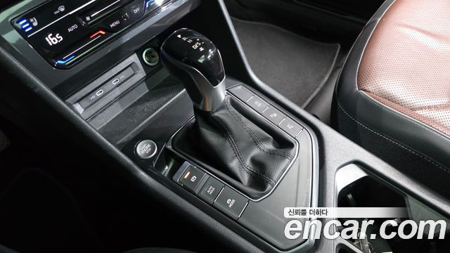 Volkswagen Tiguan Allspace 2.0 TSI Prestige 2023 — фото 9