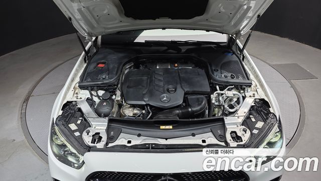 Mercedes-Benz E-Class (W213) E220d 4MATIC AMG Line 2021 — фото 6
