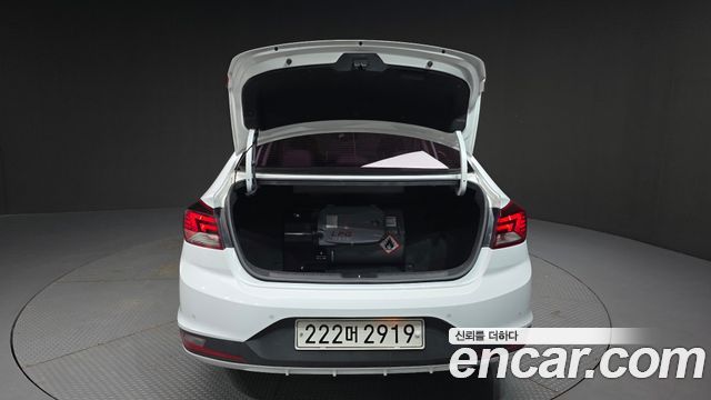 Hyundai Avante (AD) 1.6 LPi Smart(Rental) 2019 — фото 20