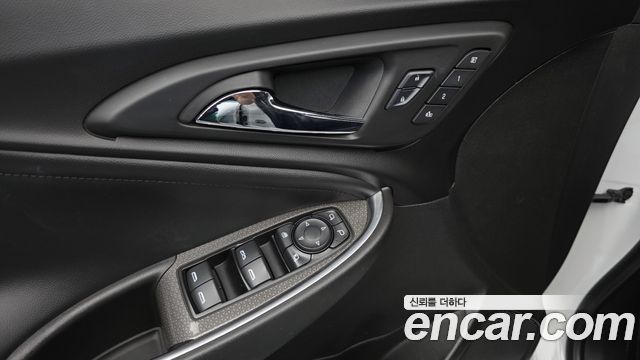 Chevrolet Malibu 1.5 Turbo LT Deluxe 2017 — фото 19