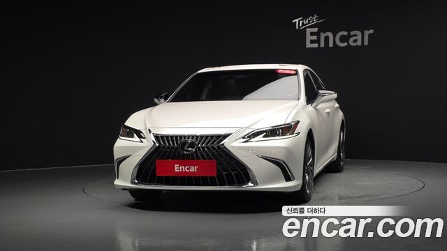 Lexus ES300h (VII) Luxury Plus 2024 — фото 3