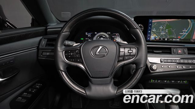 Lexus ES300h (VII) Luxury Plus 2024 — фото 13