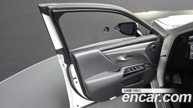 Lexus ES300h (VII) Luxury Plus 2024 — фото 24