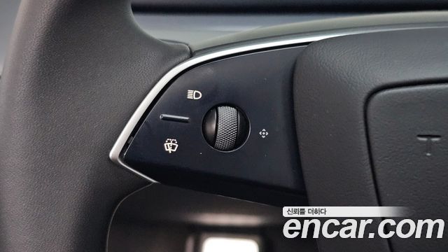 Tesla Model Y Long Range AWD 2025 — фото 18