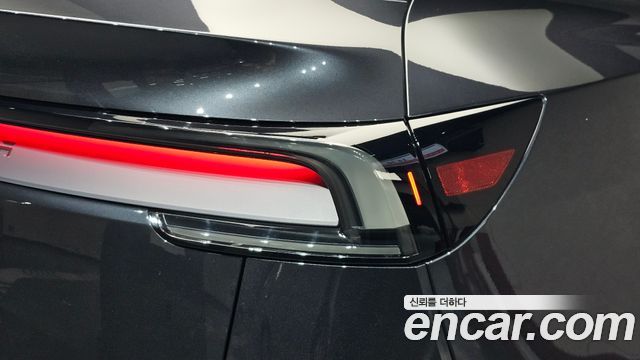 Tesla Model Y Long Range AWD 2025 — фото 29