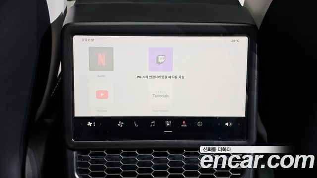 Tesla Model Y Long Range AWD 2025 — фото 36