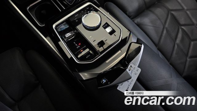 BMW i7 (G70) xDrive 60 M sport 2024 — фото 9