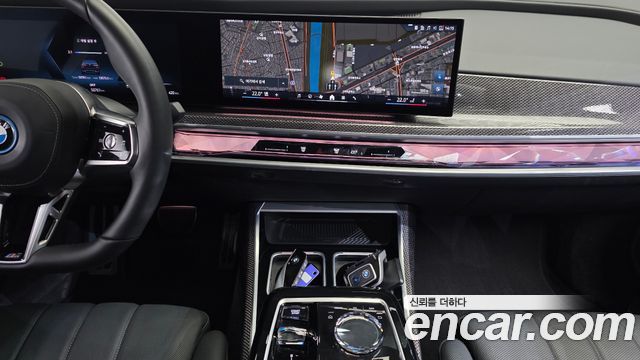 BMW i7 (G70) xDrive 60 M sport 2024 — фото 29