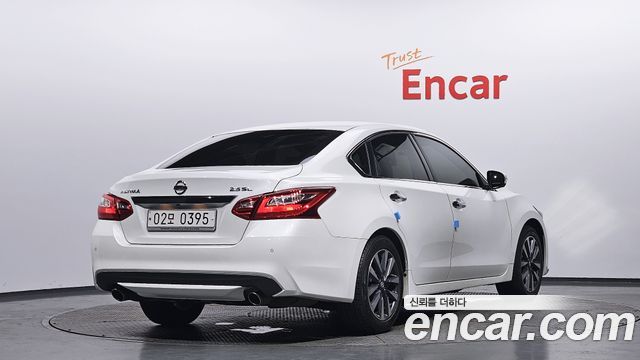 Nissan Altima 2.5 Tech L33 2017 — фото 2