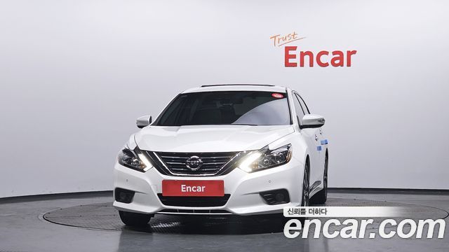 Nissan Altima 2.5 Tech L33 2017 — фото 3