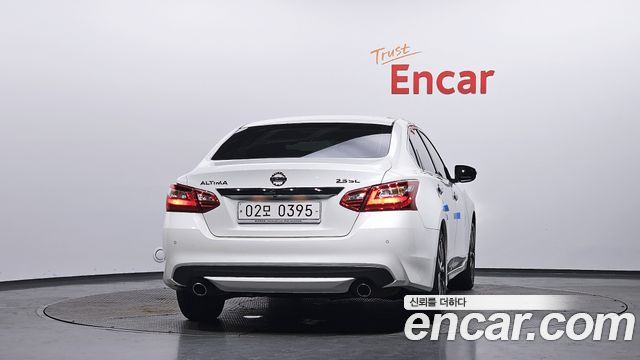 Nissan Altima 2.5 Tech L33 2017 — фото 4