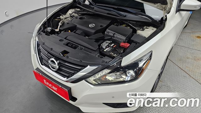Nissan Altima 2.5 Tech L33 2017 — фото 6